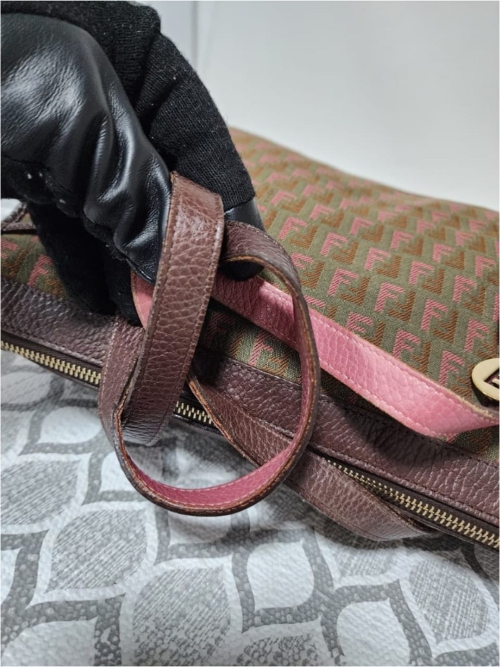 Authentic Fendi Zucchino Canvas and Leather Shoulder Bag Multicolor - Picture 11 of 14